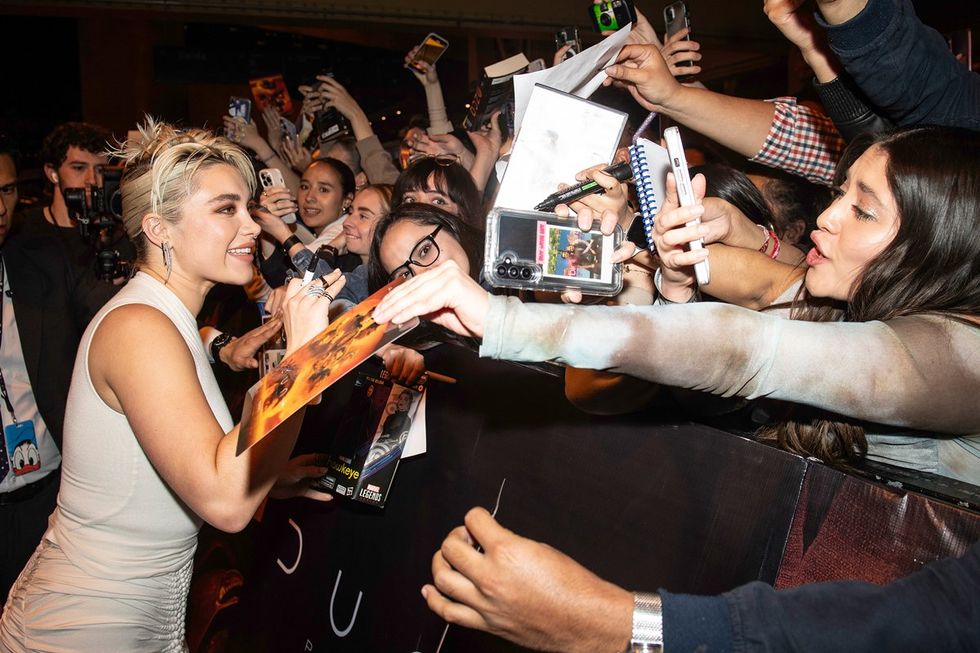 photo gallery Dune 2 movie premiers world tour cast fashion Florence Pugh