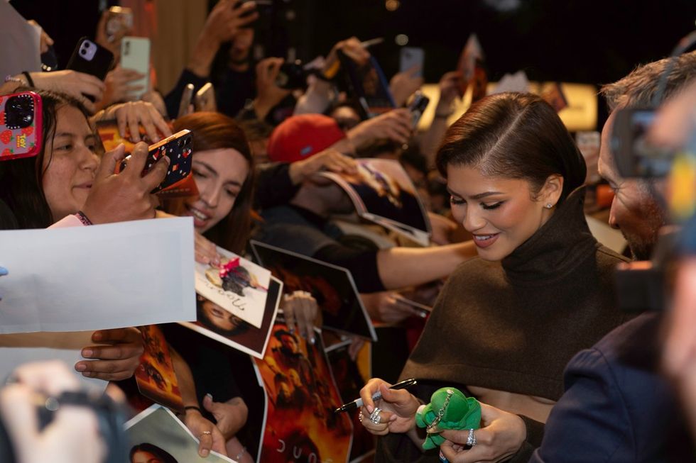 photo gallery Dune 2 movie premiers world tour cast fashion Zendaya