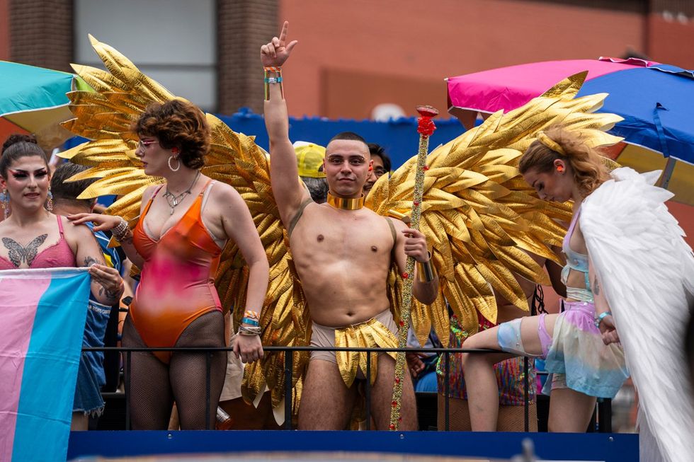photo gallery NYC lgbtq pride 2024