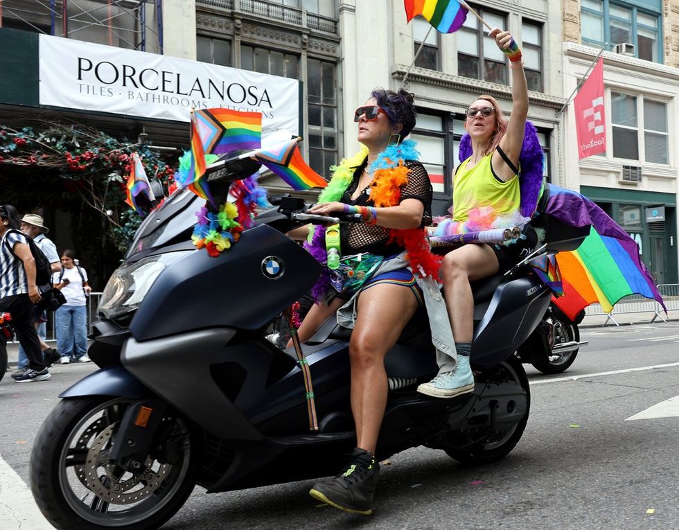 photo gallery NYC lgbtq pride 2024