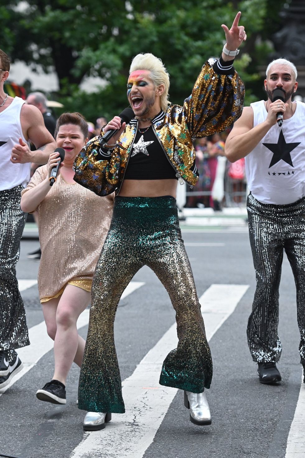 photo gallery NYC lgbtq pride 2024