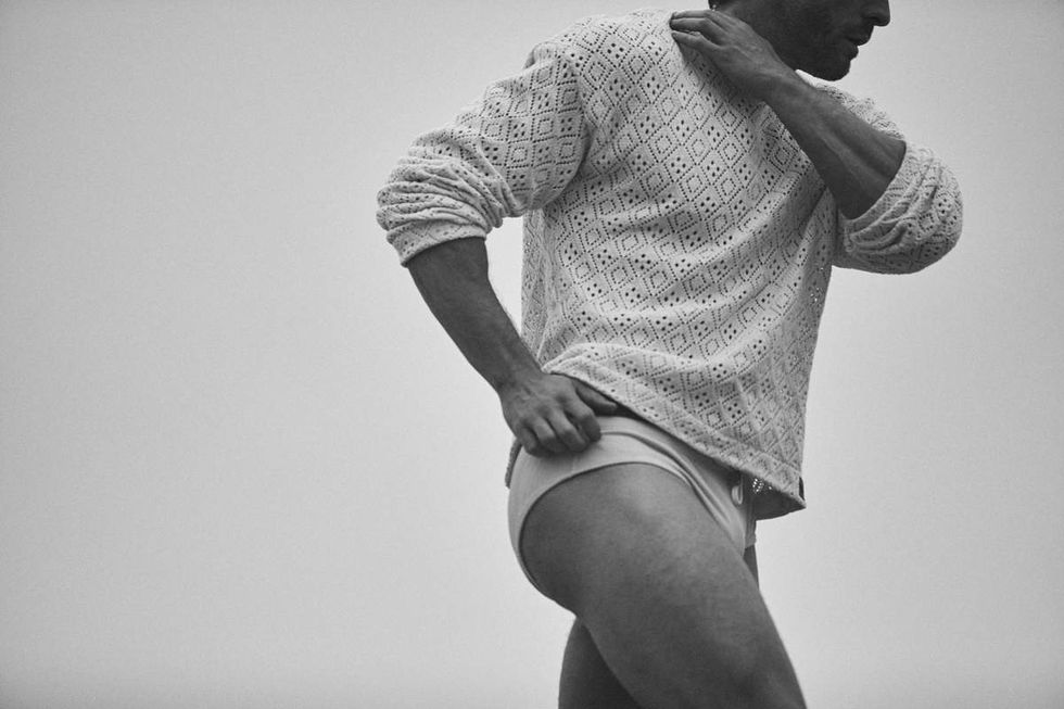 photo gallery Wheel of Time Taylor Napier sexy beach looks