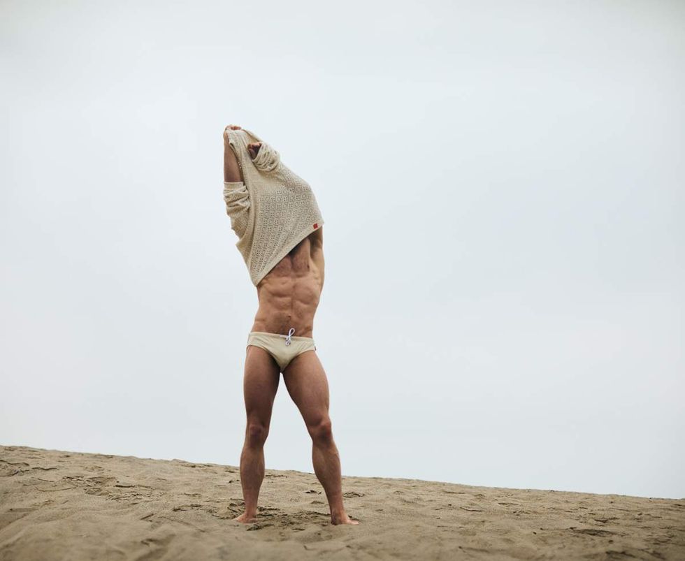 photo gallery Wheel of Time Taylor Napier sexy beach looks