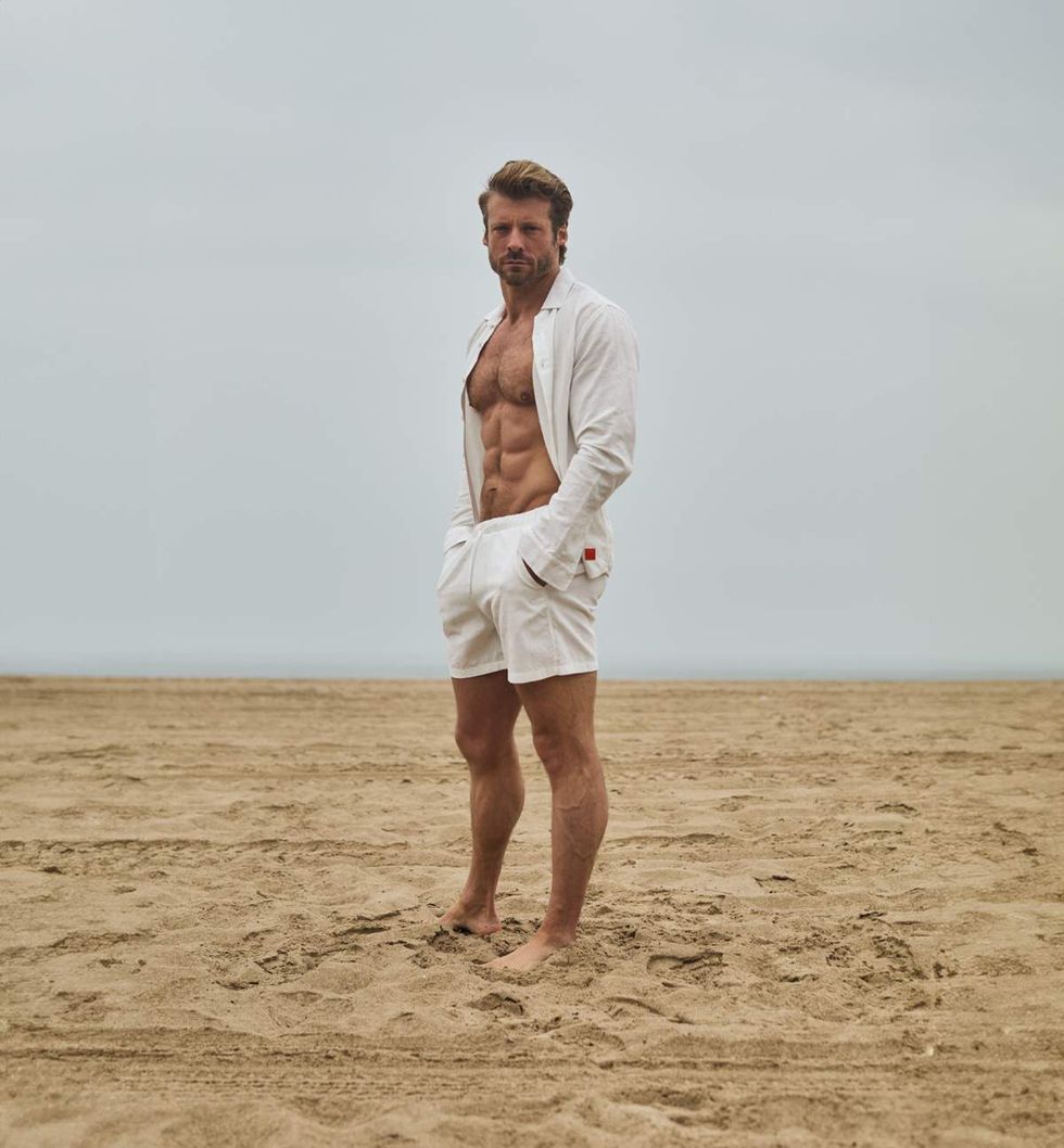 photo gallery Wheel of Time Taylor Napier sexy beach looks