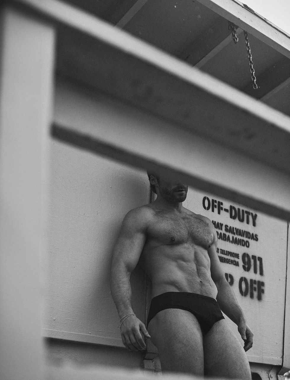 photo gallery Wheel of Time Taylor Napier sexy beach looks