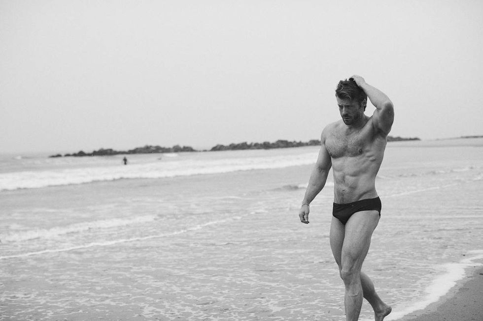 photo gallery Wheel of Time Taylor Napier sexy beach looks