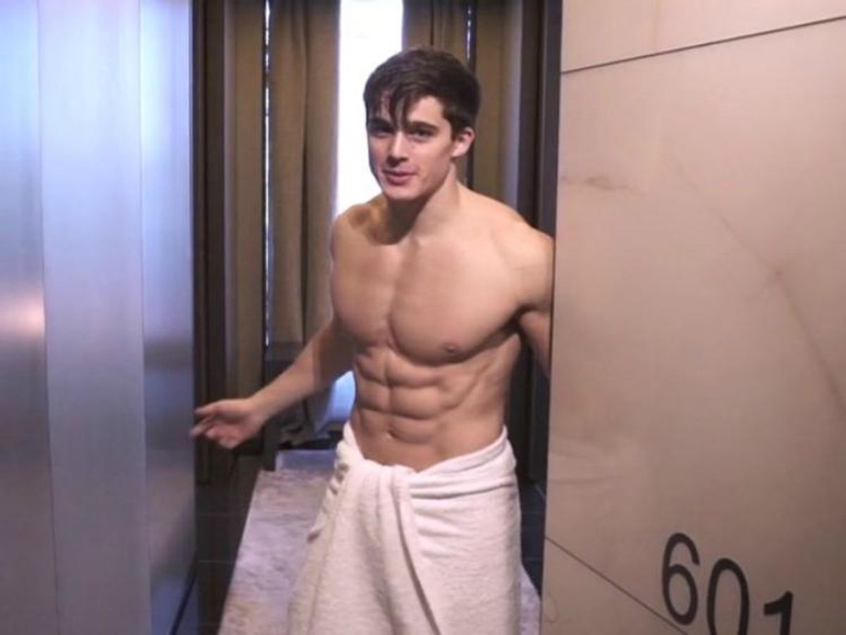 Pietro Boselli shower work out vogue