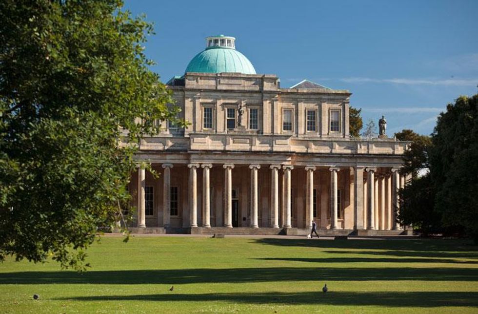 Pittville-pump-room-cheltenham_ve13387