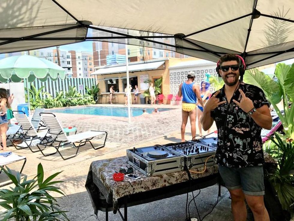 Pool_party_at_the_drifter