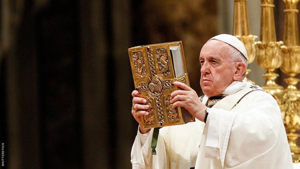 POPE FRANCIS WITH A BIBLE. 