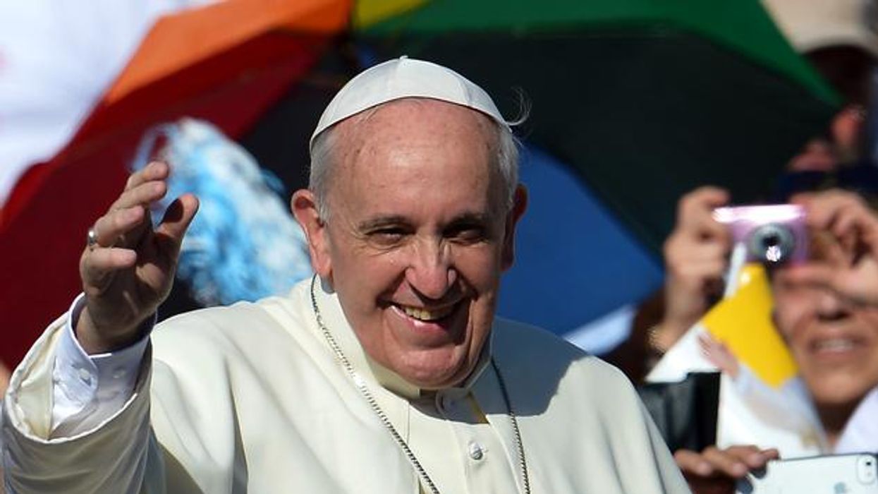 Popefranciscallsgayr