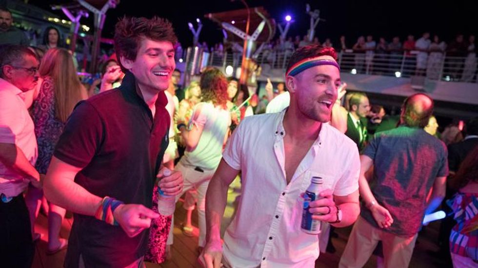 Pride-party-at-sea-inbody3