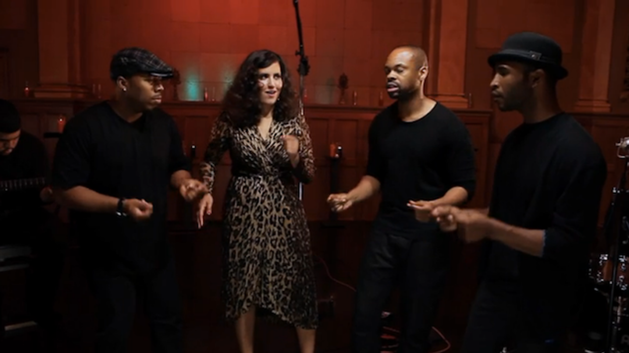 Quadron-acoustic-main-cr