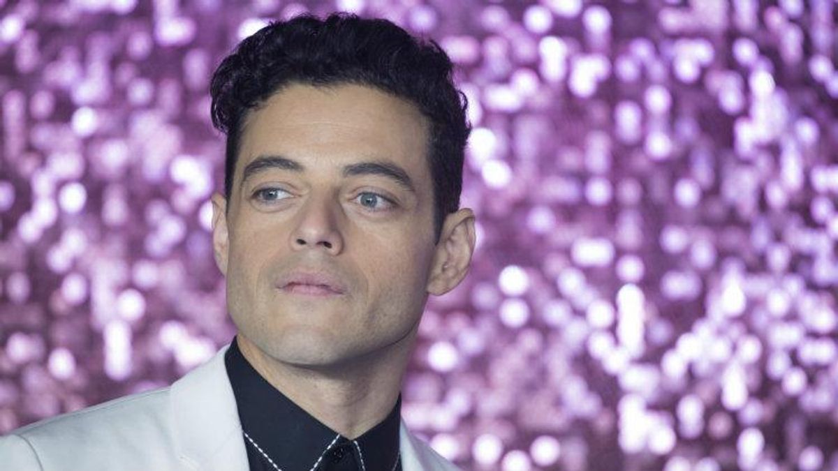Rami Malek Plated His Fake ‘Bohemian Rhapsody’ Teeth in Gold