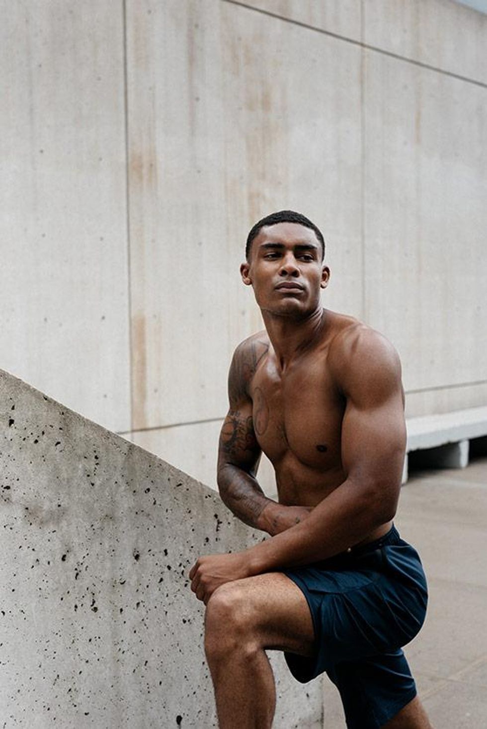 Rhone Shorts in Navy