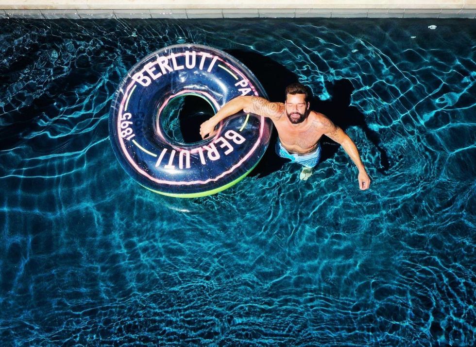 Ricky Martin Hot Shirtless Pics Spring Summer