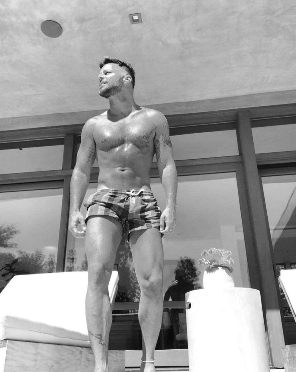 Ricky Martin Hot Shirtless Pics Spring Summer
