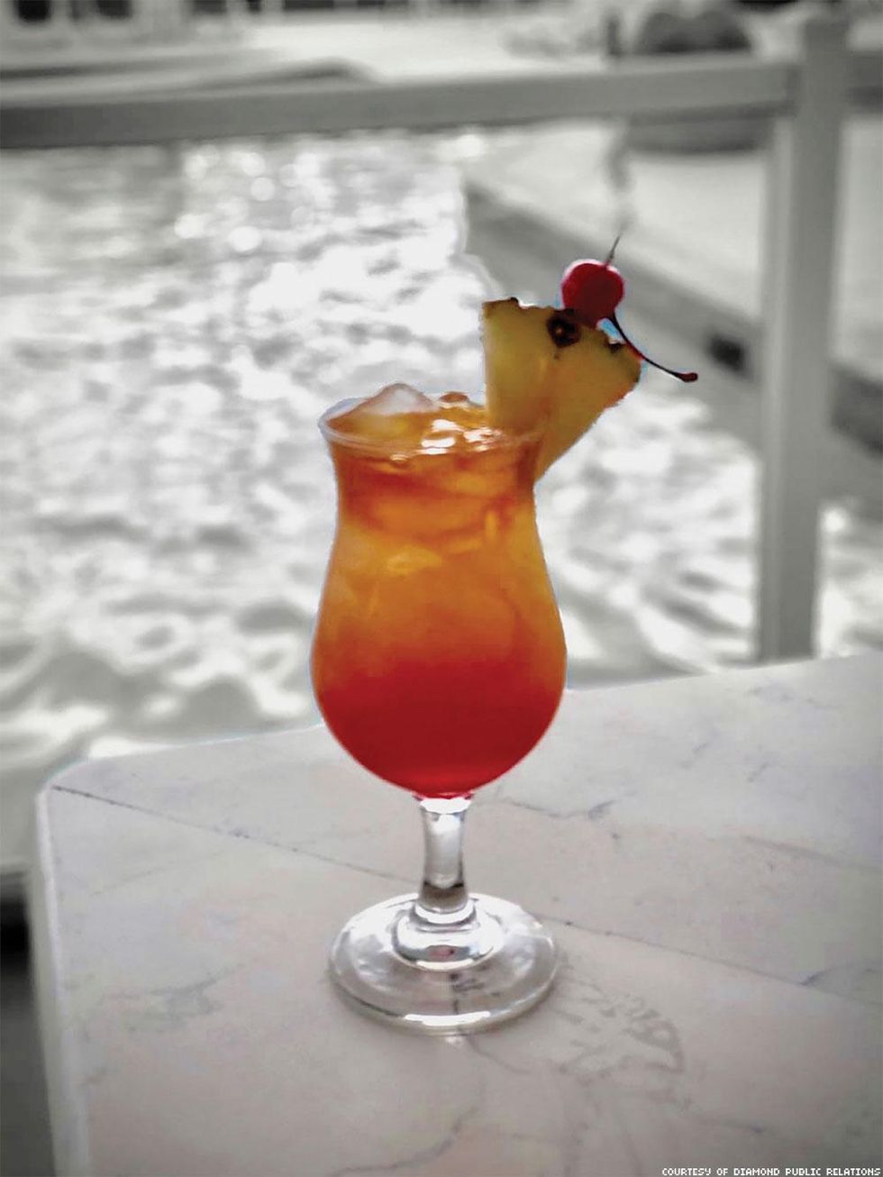 RUM SWIZZLE