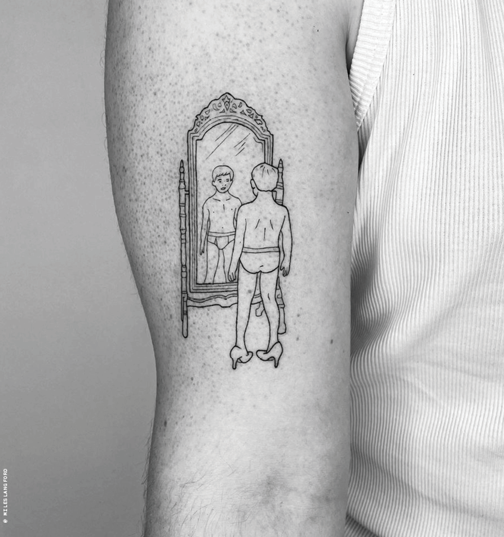 Sam Smith has new tattoo.