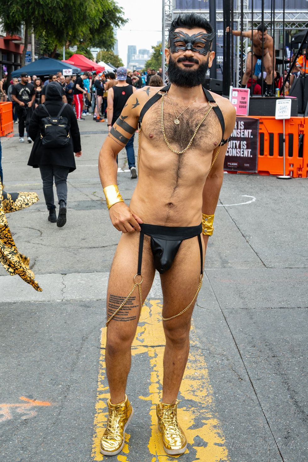 San Francisco Folsom Street leather kink festival Dore Up Your Alley 2025 photo gallery provided by Chantis Parks Photography