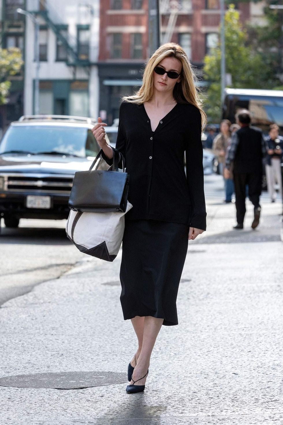 Sarah Pidgeon as Carolyn Bessette in FX series 'Love Story'