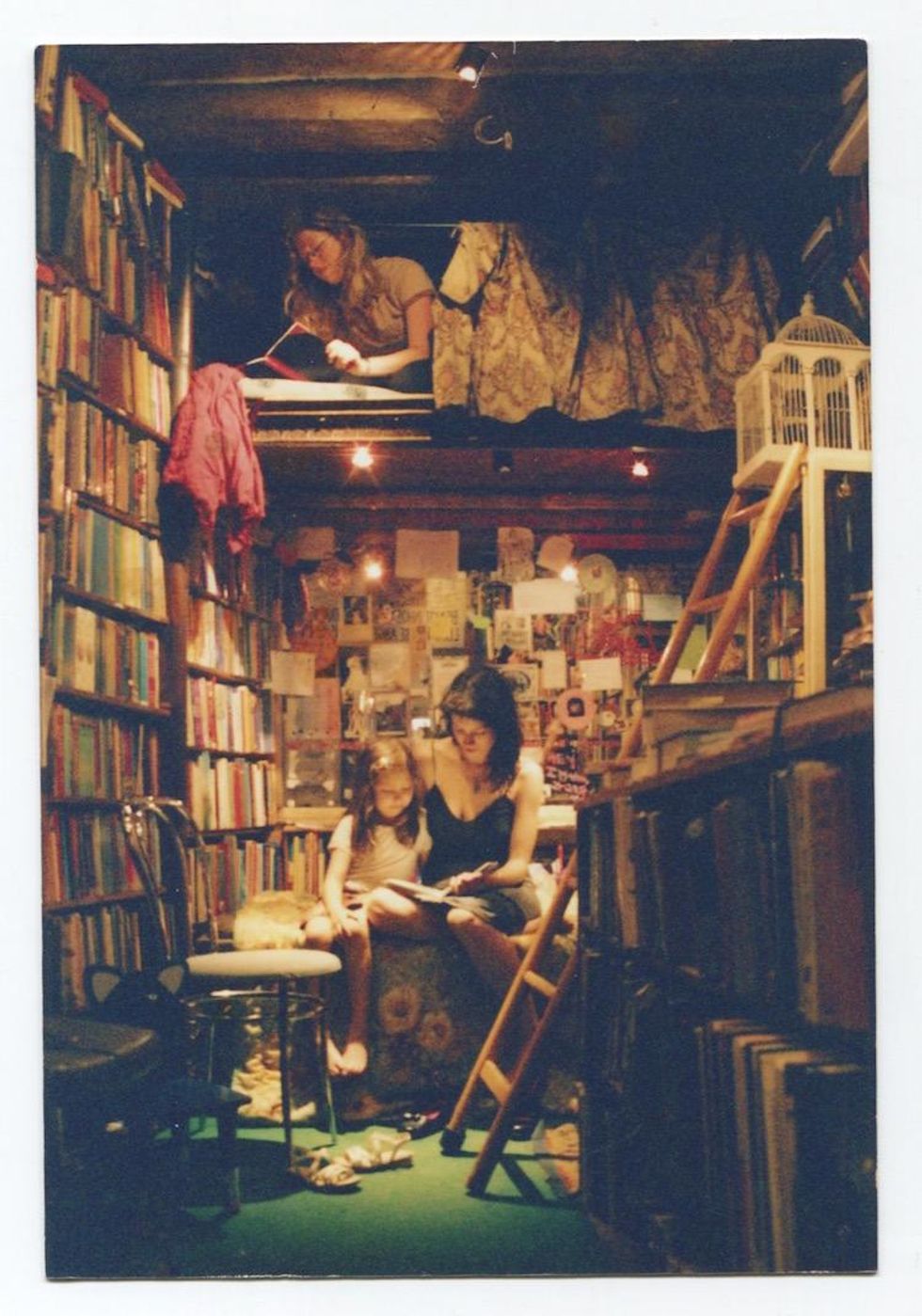 Sco_reading_loft_in_childrens_section