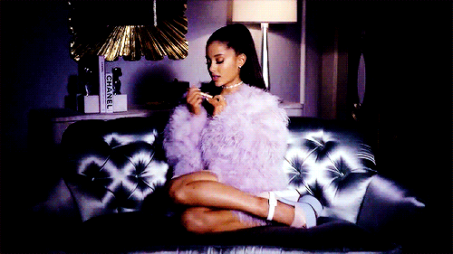 scream queens ariana grander gif
