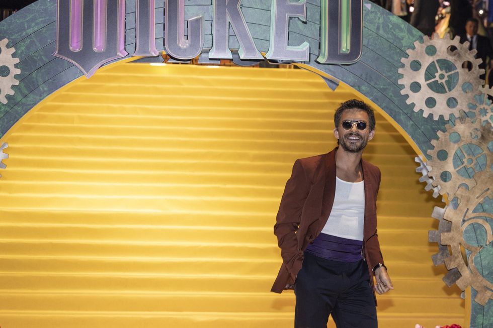 Sexy, hot pictures of gay actor Jonathan Bailey on the 'Wicked' press tour.