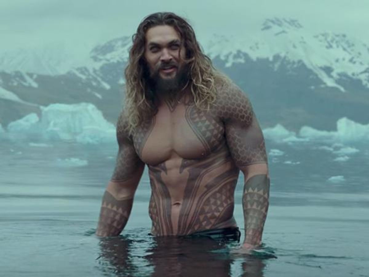 Shirtless Jason Momoa is the Best Part of the New Justice League Trailer