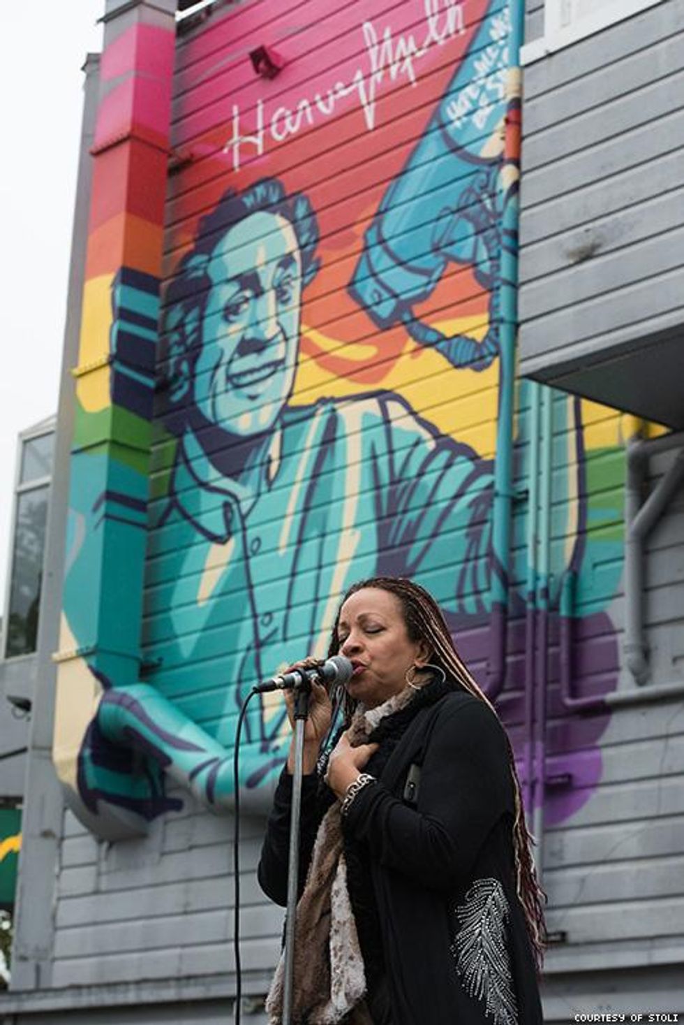 Singer Debby Holiday also performing at the event