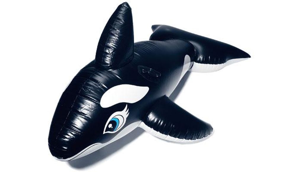 Summer-Entertaining-Adam-Levine