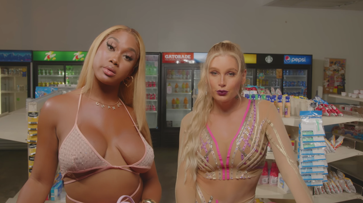 Taser in my Telfar Bag