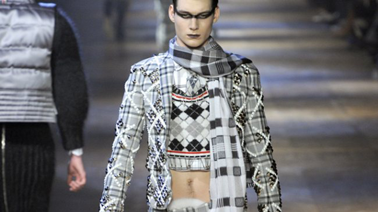 Thombrowne-croptop-rotator