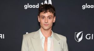 Tom Daley rocks a tight Speedo in viral new vacay pics