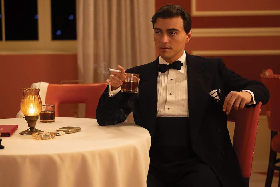 Tonatiuh in a a scene from the 2025 movie Kiss of the Spider Woman