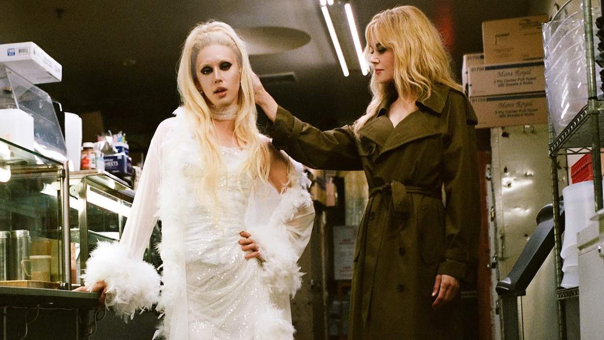 āTroye Sivan dresses in drag in his new music video starring Nicole Kidman
