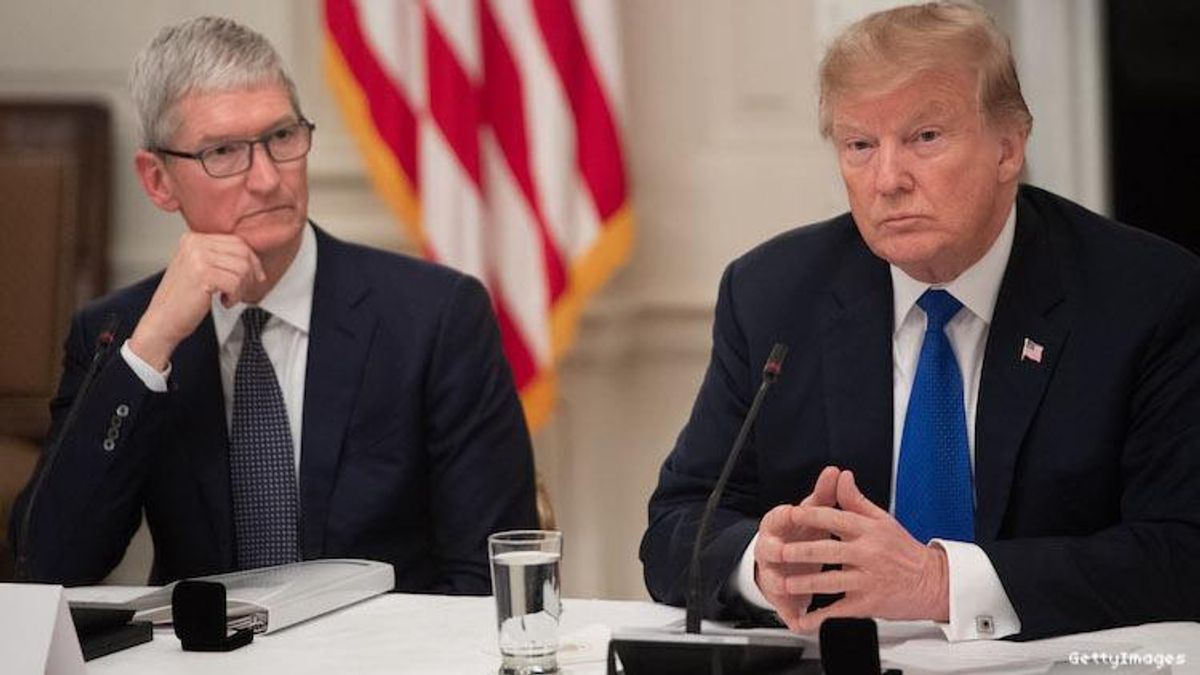 Trump and Tim Cook