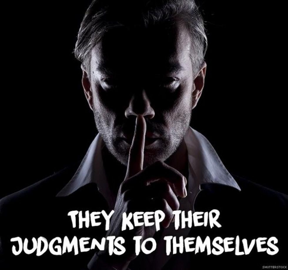 \u00a1OUT! Las Transformistas of Havana