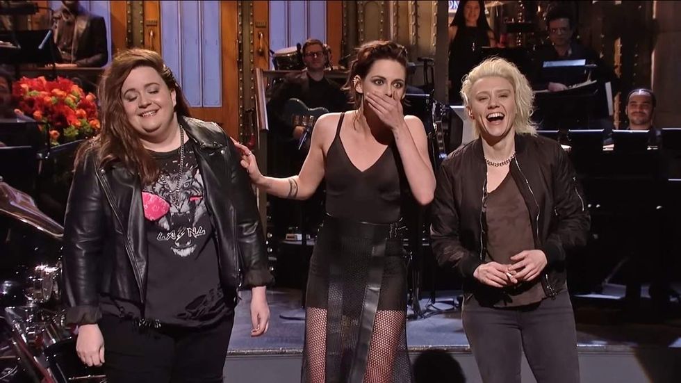 \u200bAidy Bryant, Kristen Stewart, and Kate McKinnon in the February 4, 2017 episode of Saturday Night Live