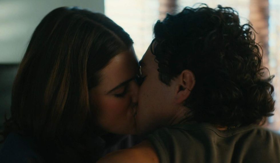 \u200bHannah and Garrett on 'Off Campus' season 1.
