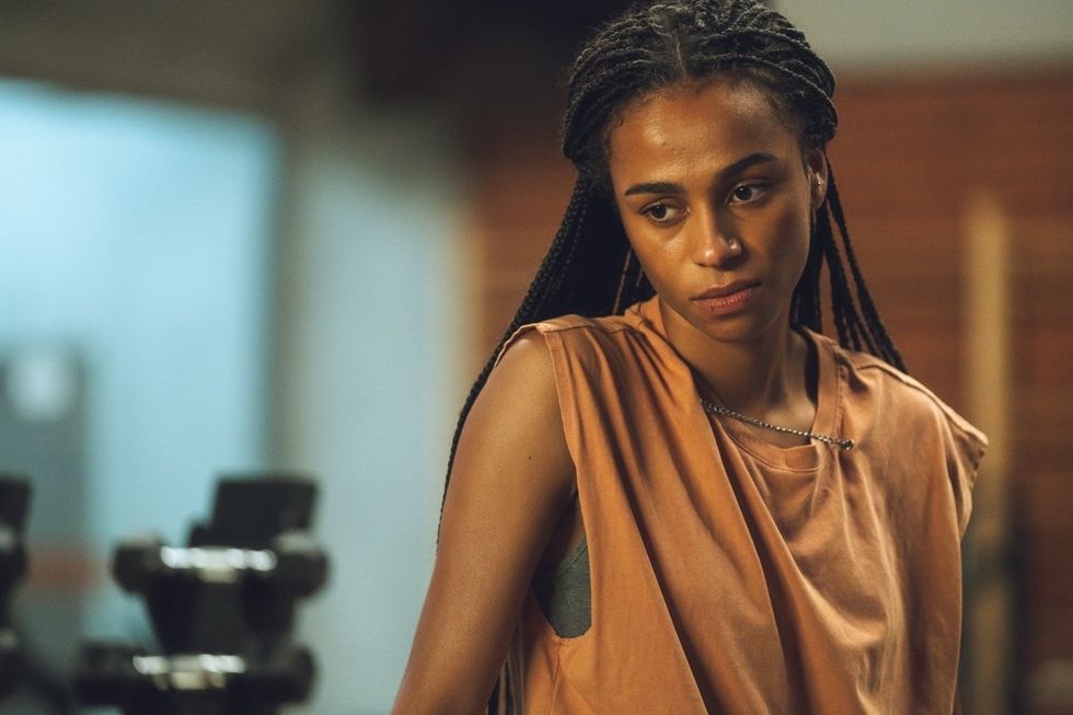 \u200bNira Osahia as Zoe Moral on Olympo