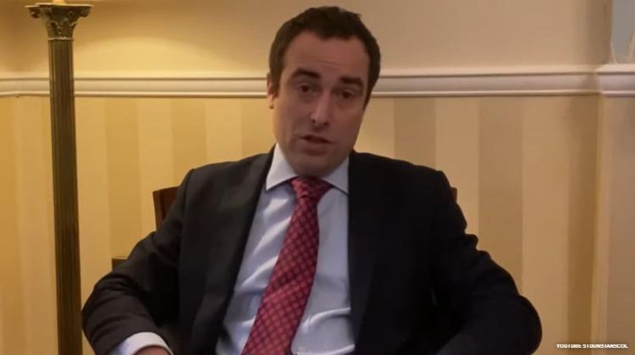 UK Headmaster Comes Out To Students, Faculty in Virtual Assembly