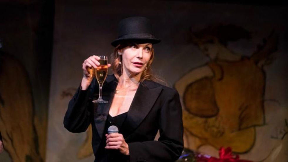 Ute_lemper_at_carlyle_by_david_andrako