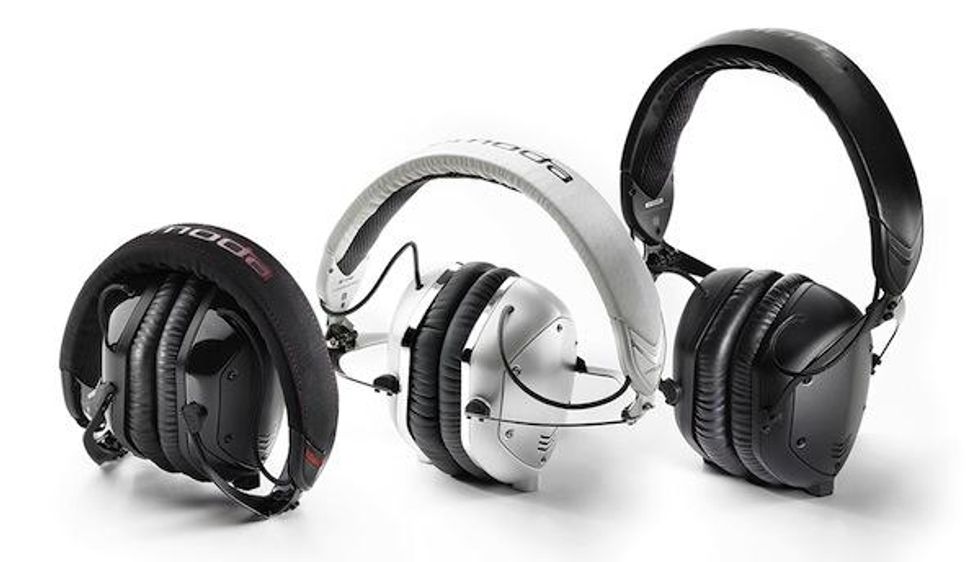 V-moda%20m-100_3folds_web