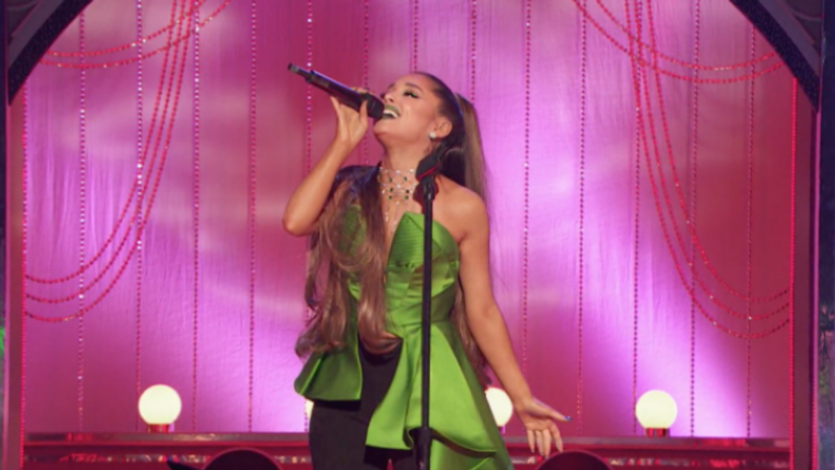 Watch Ariana Grande Sing 'The Wizard & I' From 'Wicked'