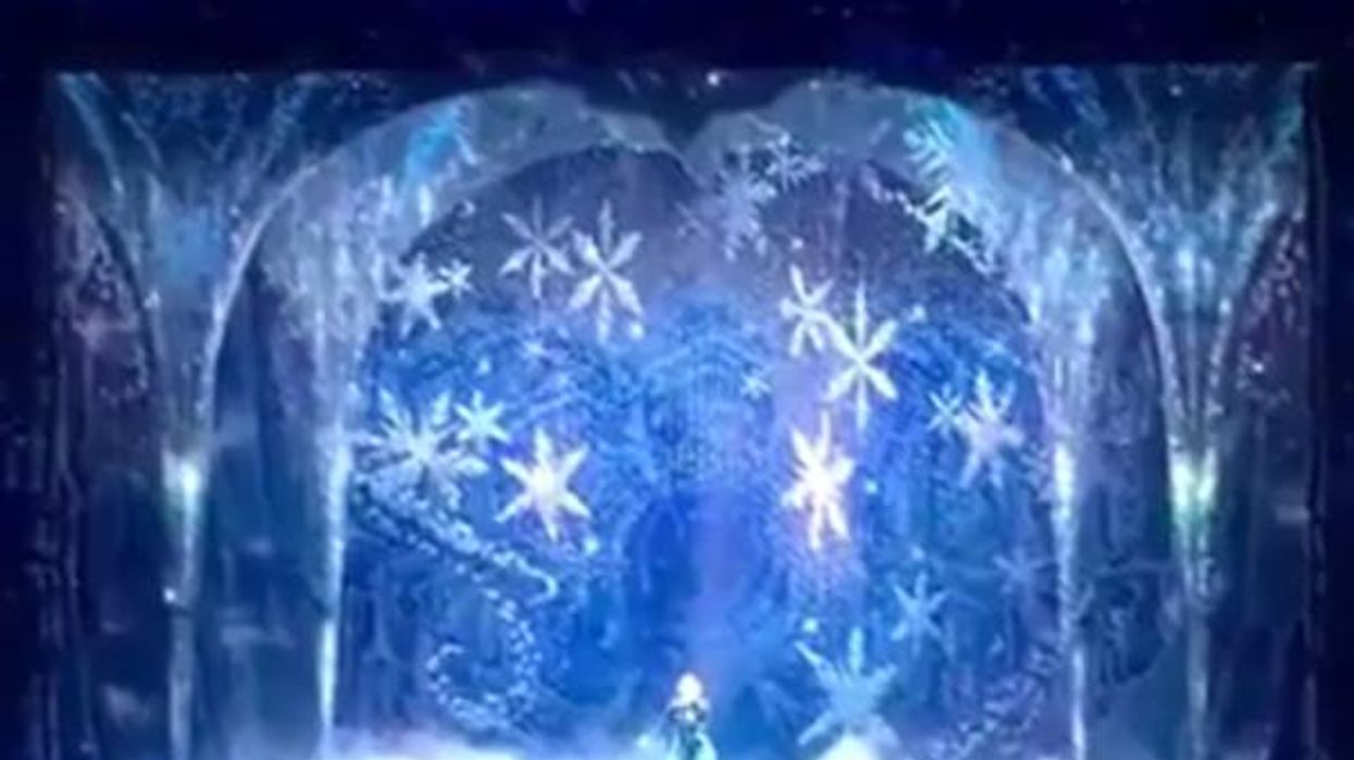 Watch Elsa's Gag-Worthy Transformation From the 'Frozen' Musical