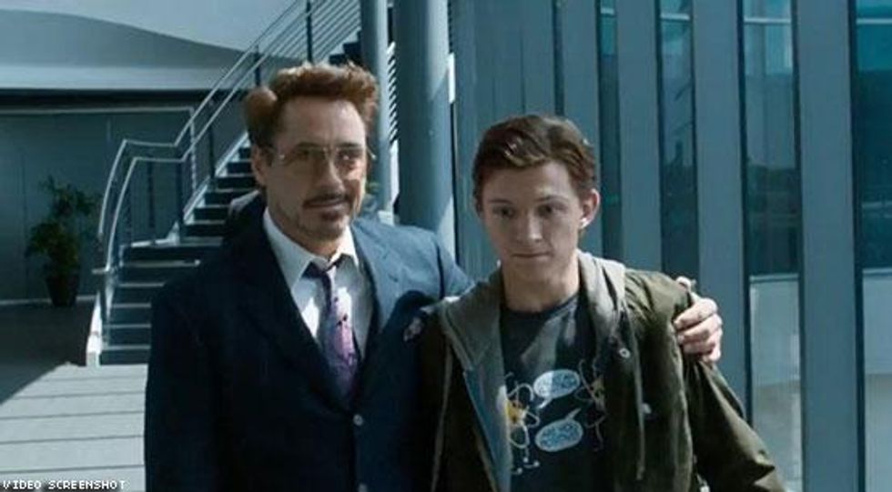 Which Avengers are Having the Most Gay Sex, According to Fanfiction