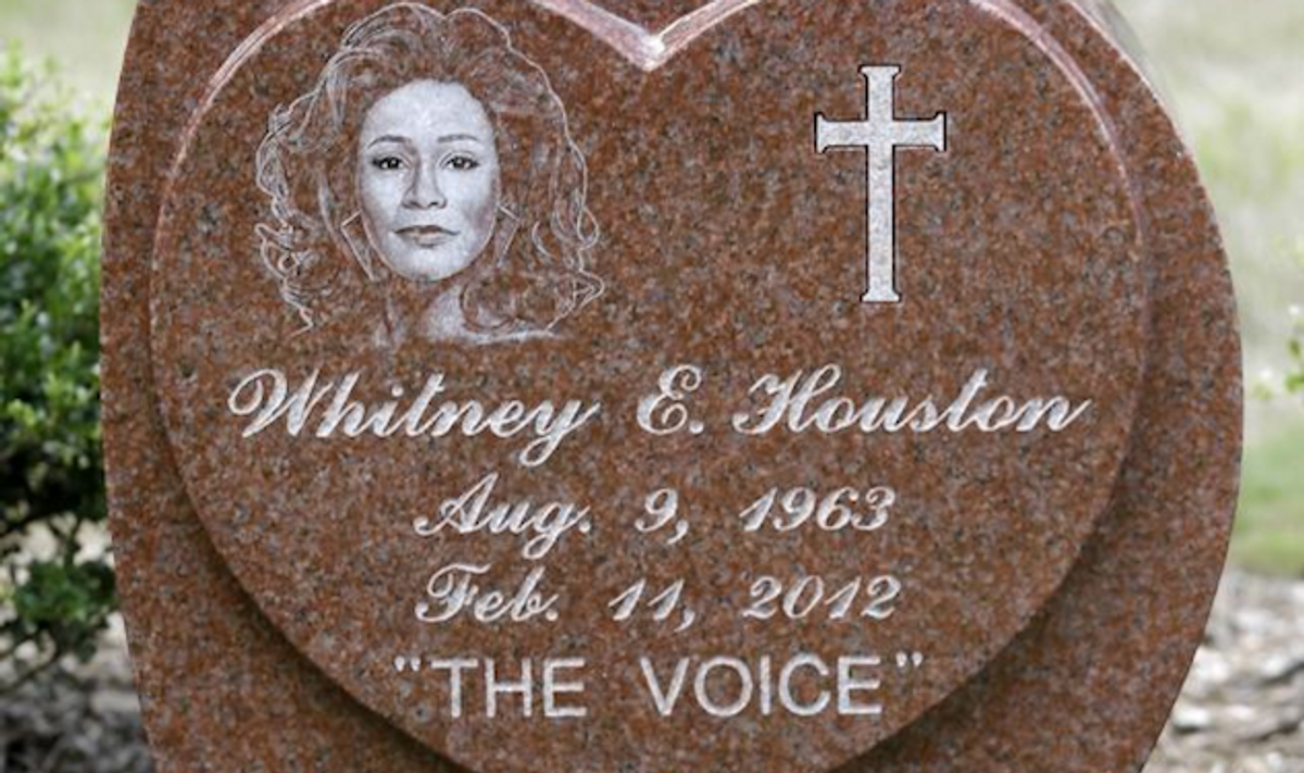 Whitney-houston-headstone-cr