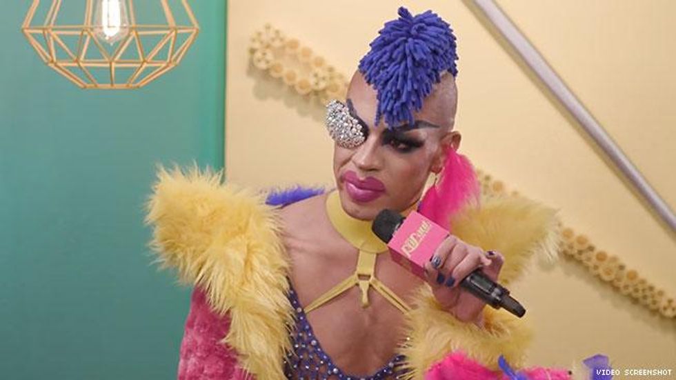 Yvie Oddly