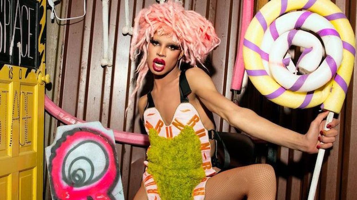 Yvie Oddly